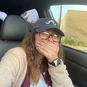 Meet your Posher, Andrea